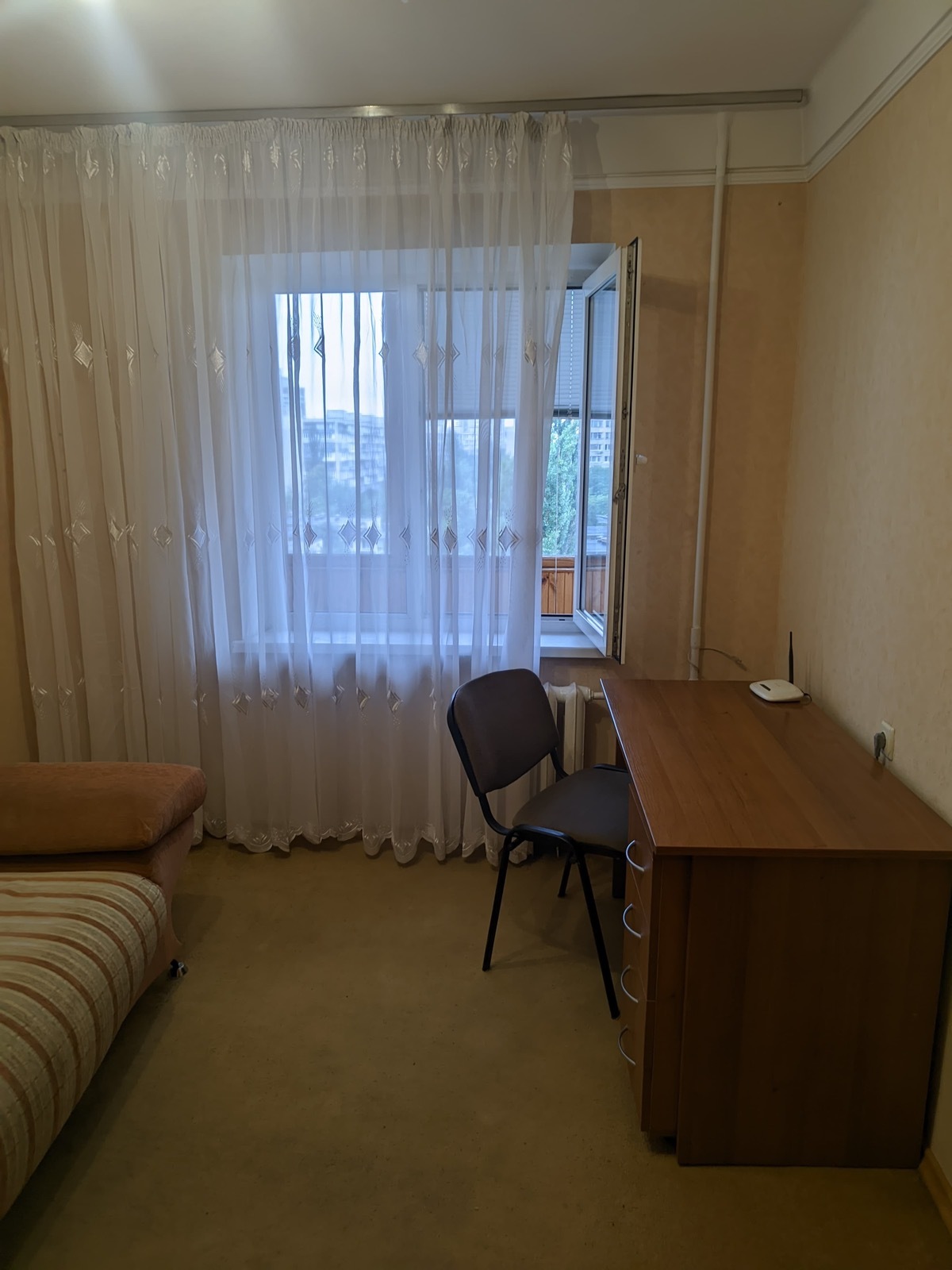 Аренда 3-комнатной квартиры 57 м², Амвросия Бучмы ул., 6