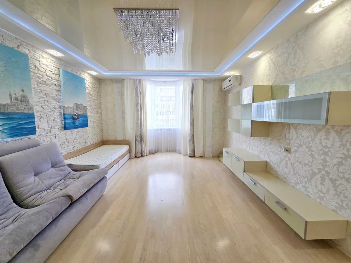 Аренда 1-комнатной квартиры 52 м², Княжий Затон ул., 9