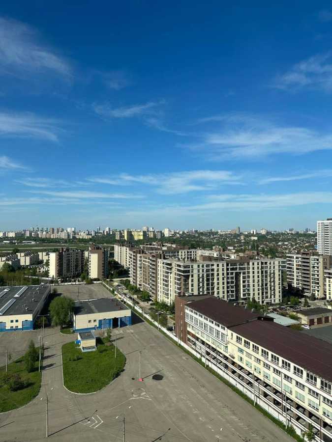 Продажа 3-комнатной квартиры 98.8 м², Михаила Максимовича ул., 32Б