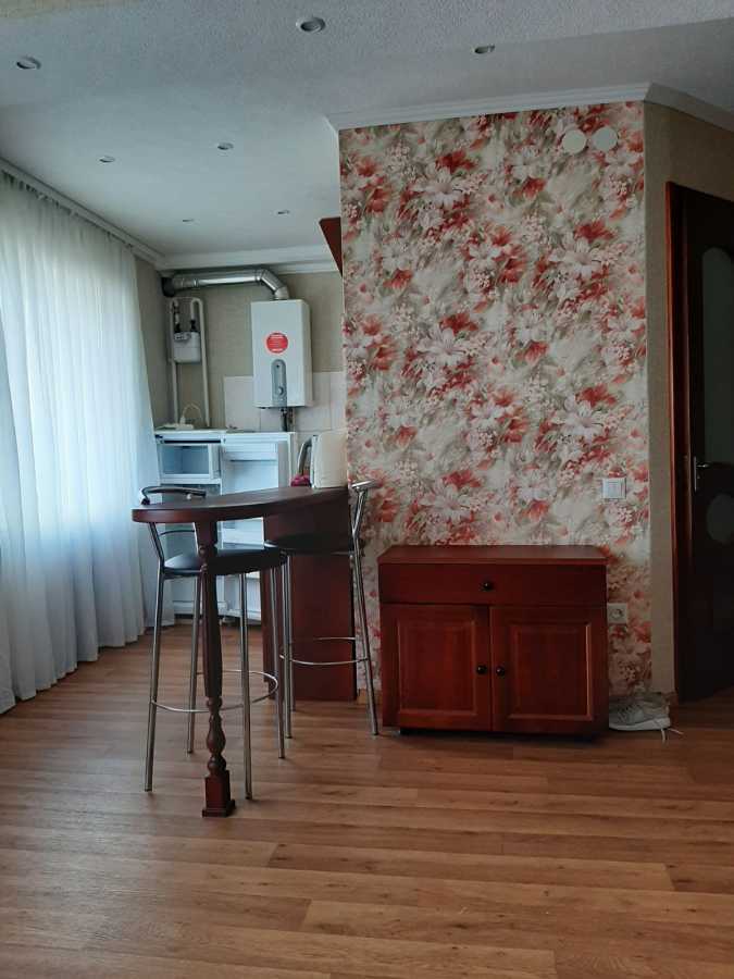 Продаж 1-кімнатної квартири 30 м², Поля вул.
