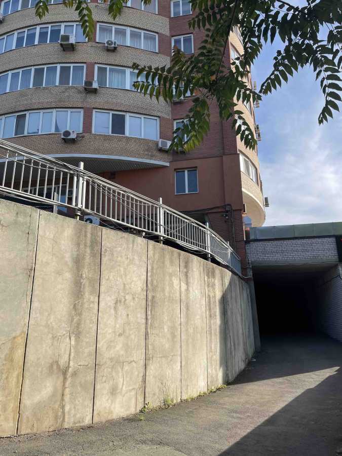 Продаж машиномісця 97.8 м², Гоголя вул., 20Б