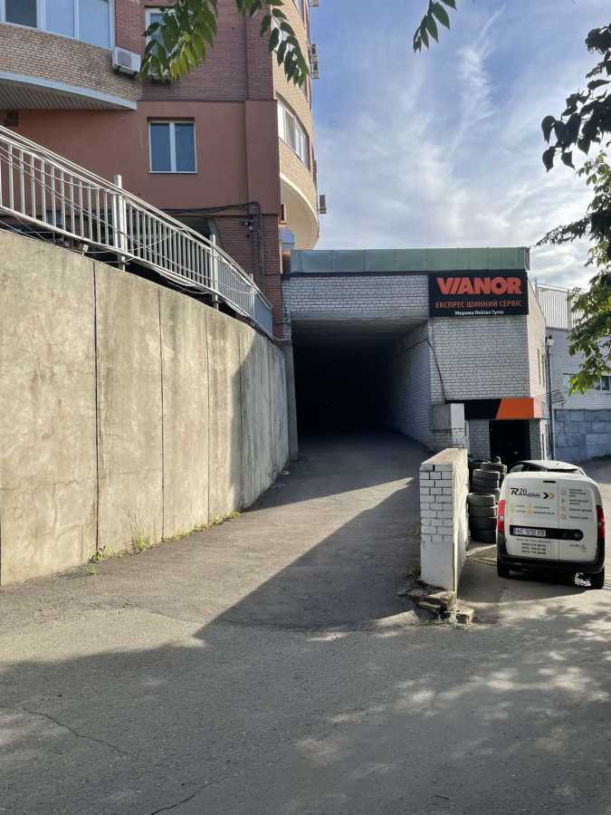 Продаж машиномісця 97.8 м², Гоголя вул., 20Б