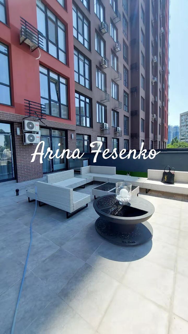 Продажа 2-комнатной квартиры 182 м², Академика Филатова ул., 2/1