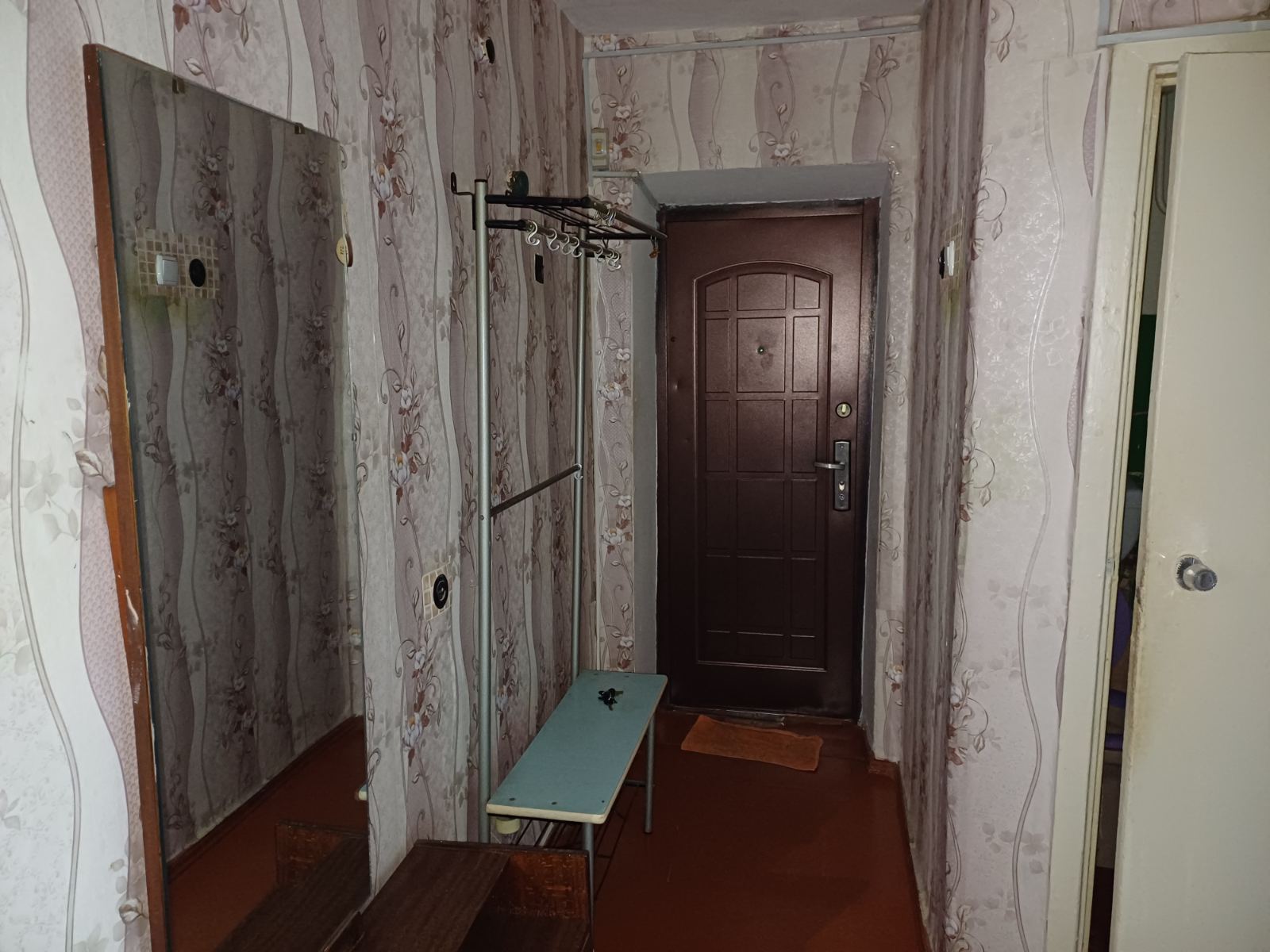 Продажа 2-комнатной квартиры 48 м², Комарова ул., 48/19