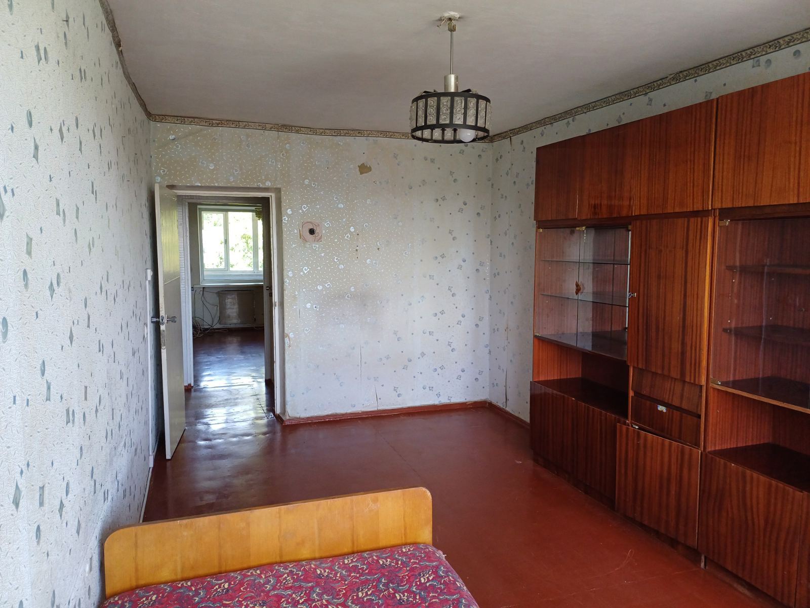 Продажа 2-комнатной квартиры 48 м², Комарова ул., 48/19