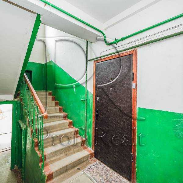Продаж 2-кімнатної квартири 44 м², Святошинська вул., 33