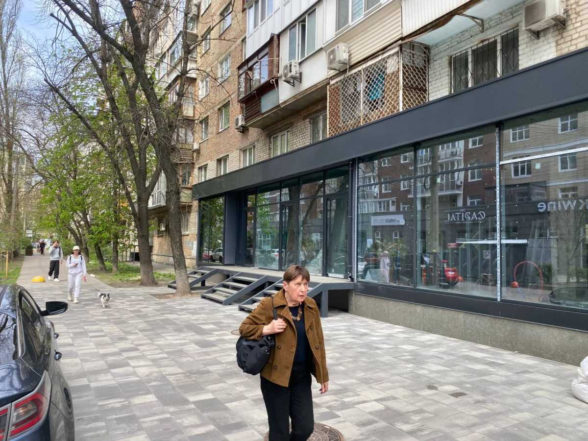 Продажа другого торгового помещения 67 м², Академика Филатова ул., 1/22