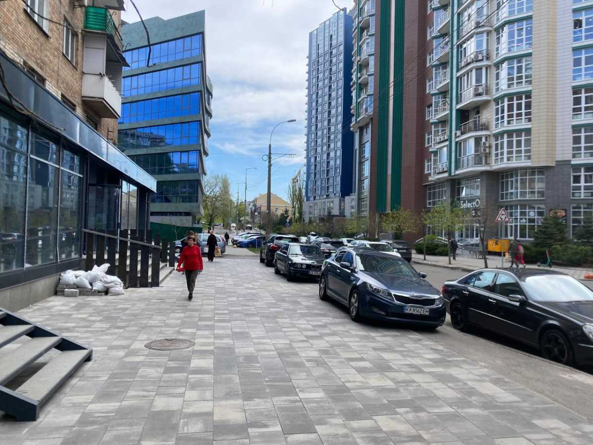 Продажа другого торгового помещения 67 м², Академика Филатова ул., 1/22