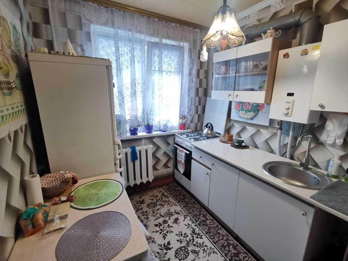 Продаж 3-кімнатної квартири 48 м², Січневого Прориву вул., прорив, 5