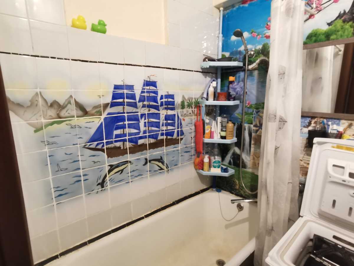 Продаж 3-кімнатної квартири 48 м², Січневого Прориву вул., прорив, 5