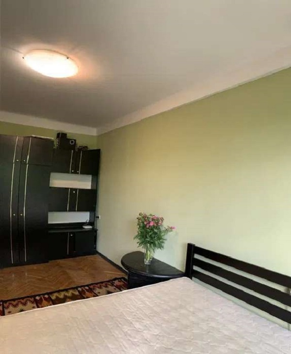 Оренда 1-кімнатної квартири 35 м², Флоренції вул., 10А