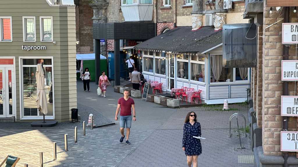 Продажа другого торгового помещения 112 м², Михаила Бойчука ул., 1/2