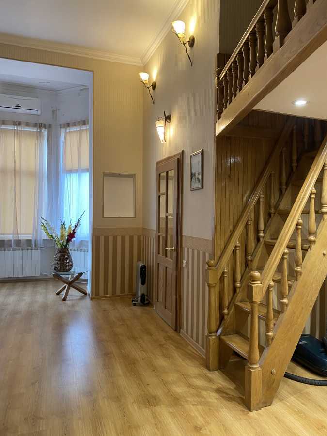 Оренда 1-кімнатної квартири 43 м², Михайлівський пров., 9В