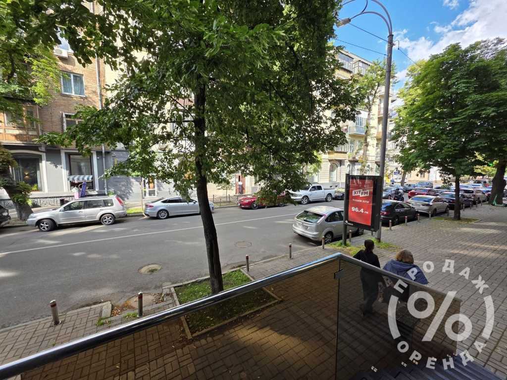 Продажа другого торгового помещения 147 м², Институтская ул., 24/7