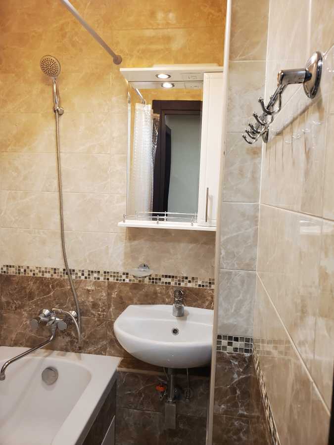 Оренда 3-кімнатної квартири 45 м², Лесі Українки бул., 18А