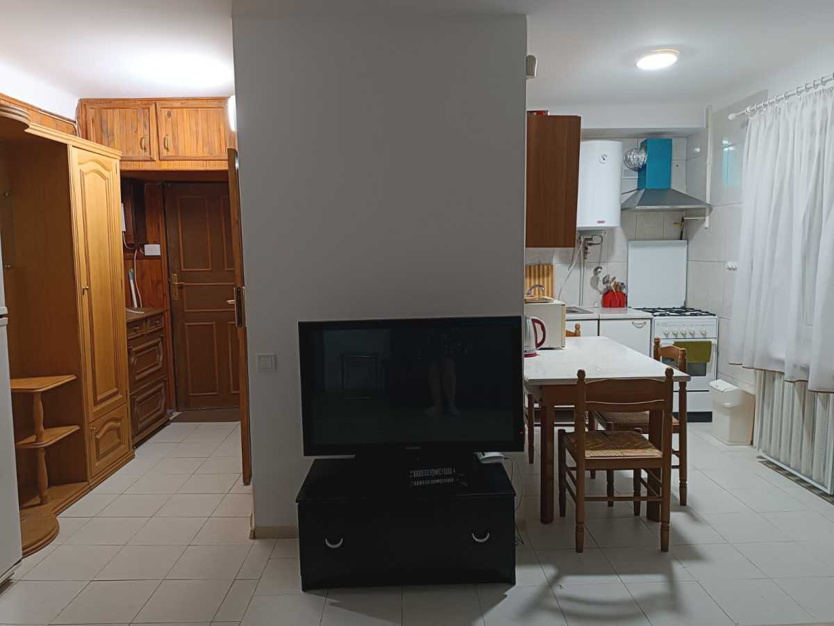 Оренда 2-кімнатної квартири 45 м², Світлицького вул., 25