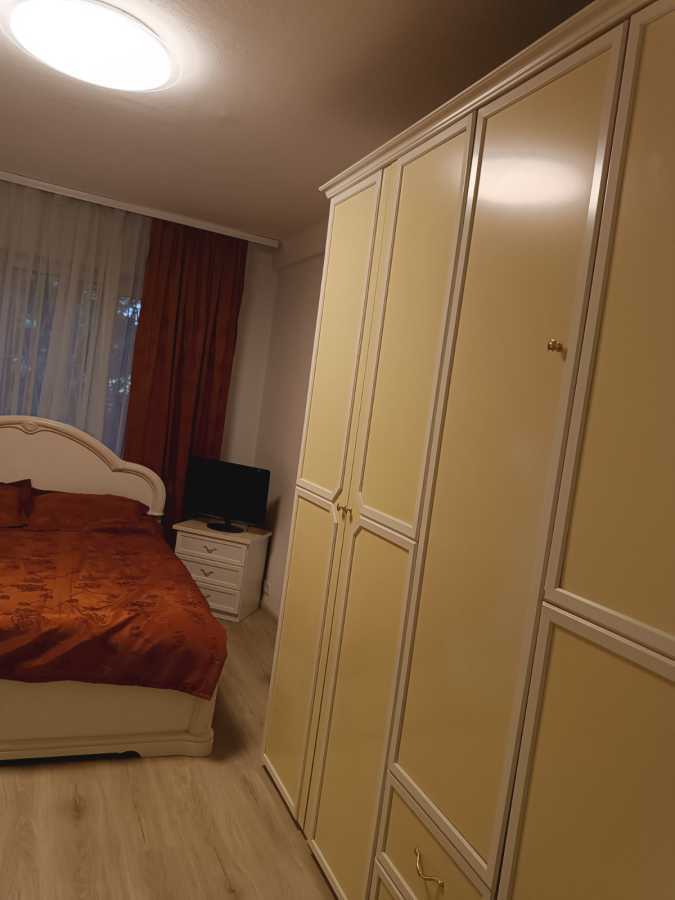 Оренда 2-кімнатної квартири 45 м², Світлицького вул., 25
