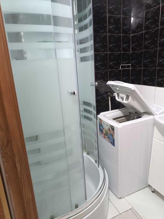 Оренда 2-кімнатної квартири 45 м², Світлицького вул., 25