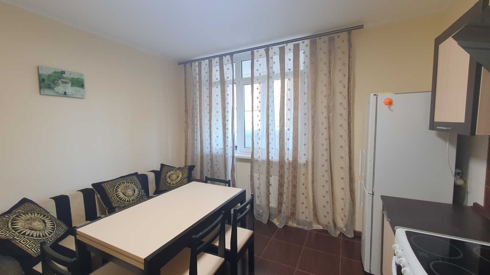 Оренда 1-кімнатної квартири 52 м², Воскресенська вул., 12А