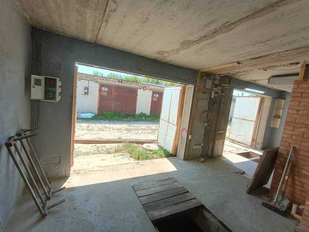 Продаж гаража 63 м², Пухівська вул., 2