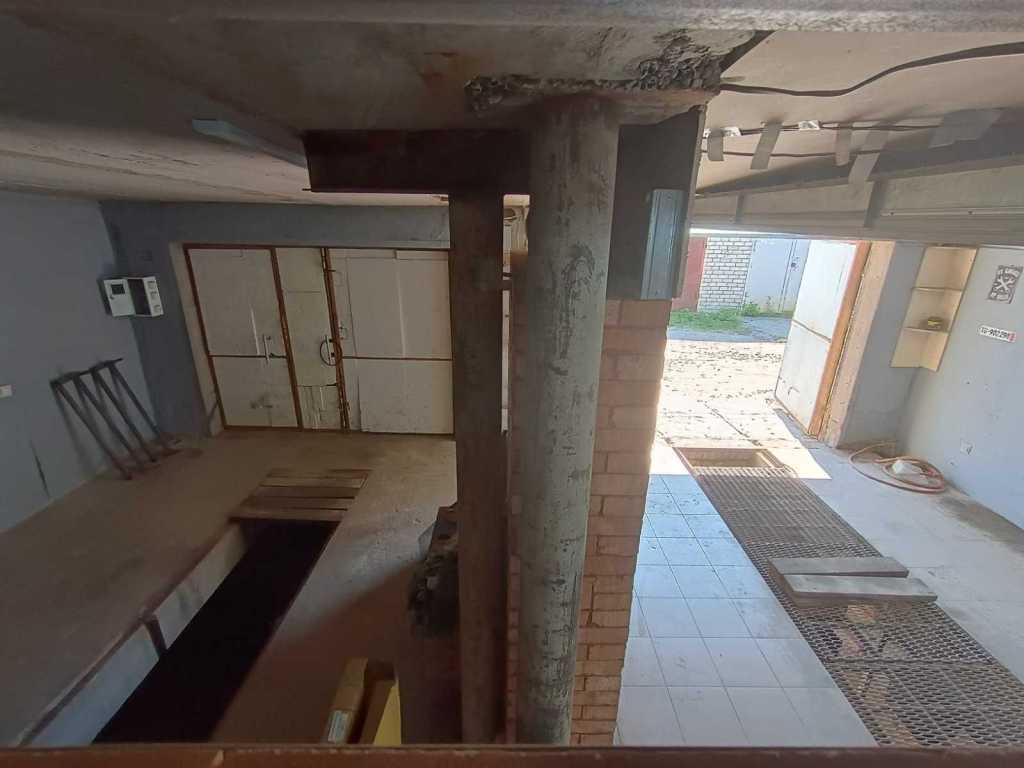 Продаж гаража 63 м², Пухівська вул., 2