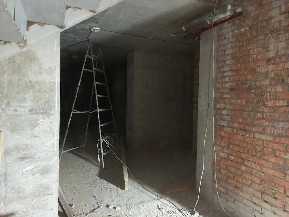 Продаж офісу 256 м², Михайла Максимовича вул., 3Г