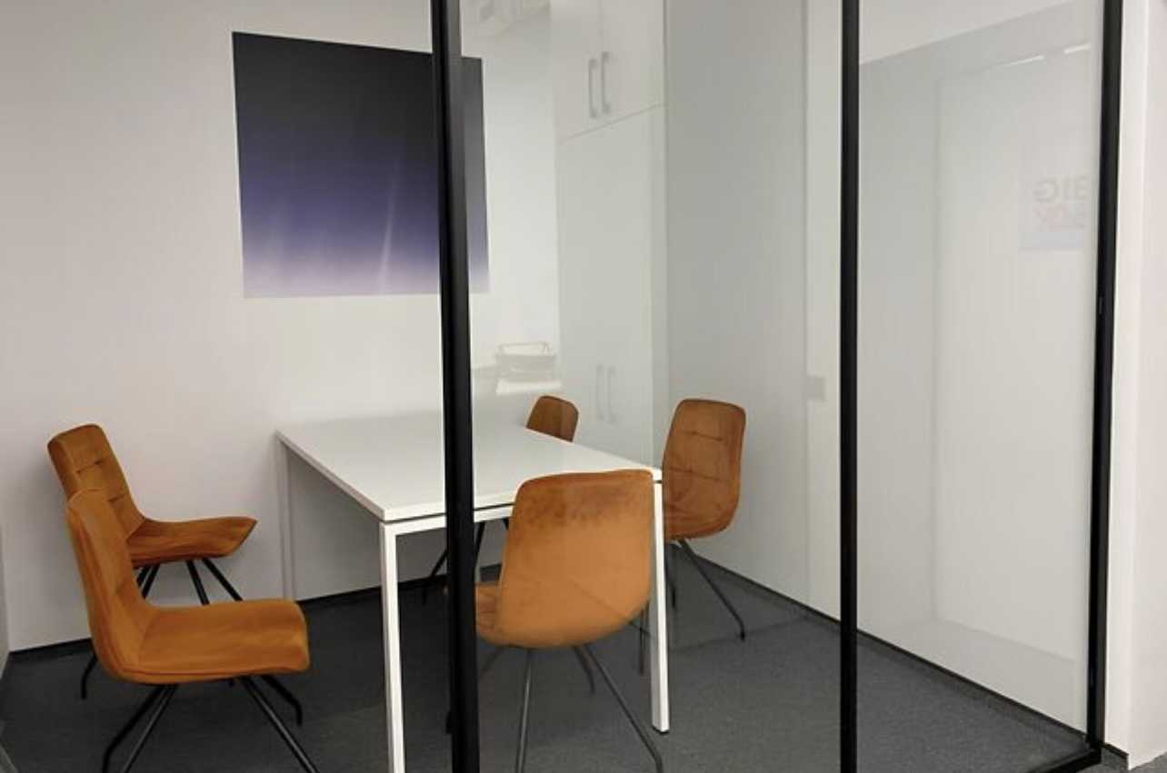 Продаж офісу 1130 м², Маршала Рибалка вул., 11