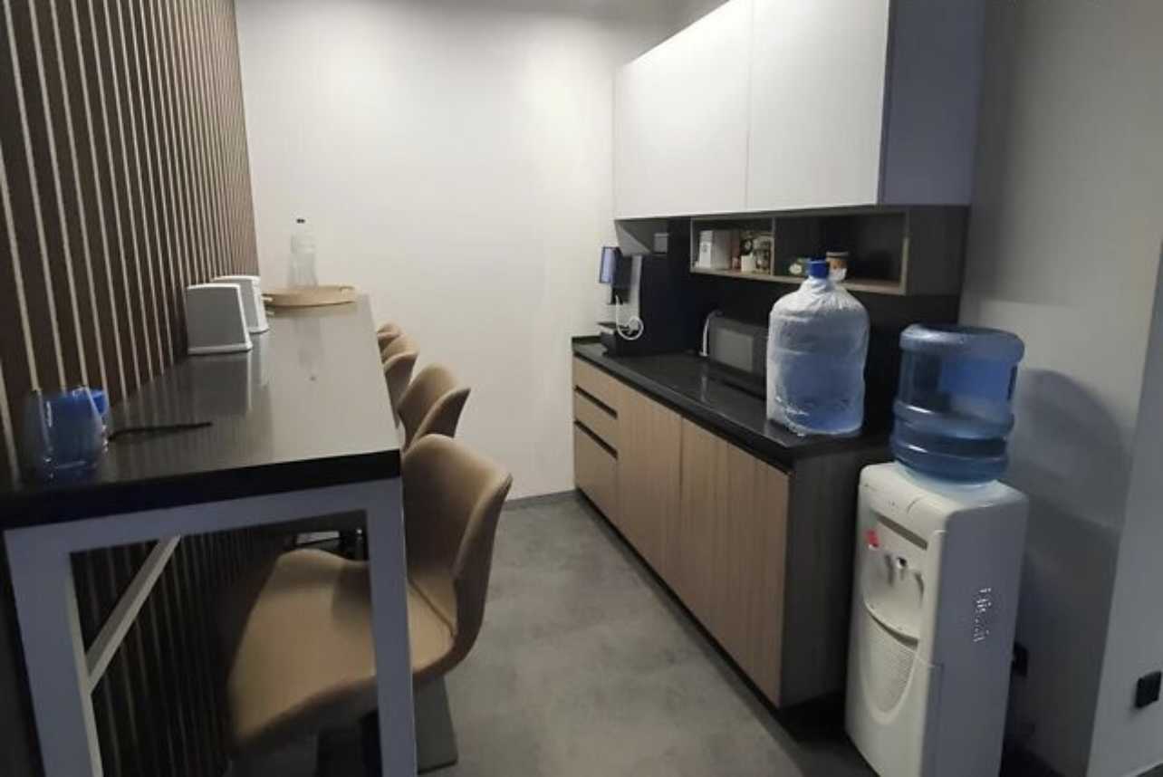 Продаж офісу 1130 м², Маршала Рибалка вул., 11