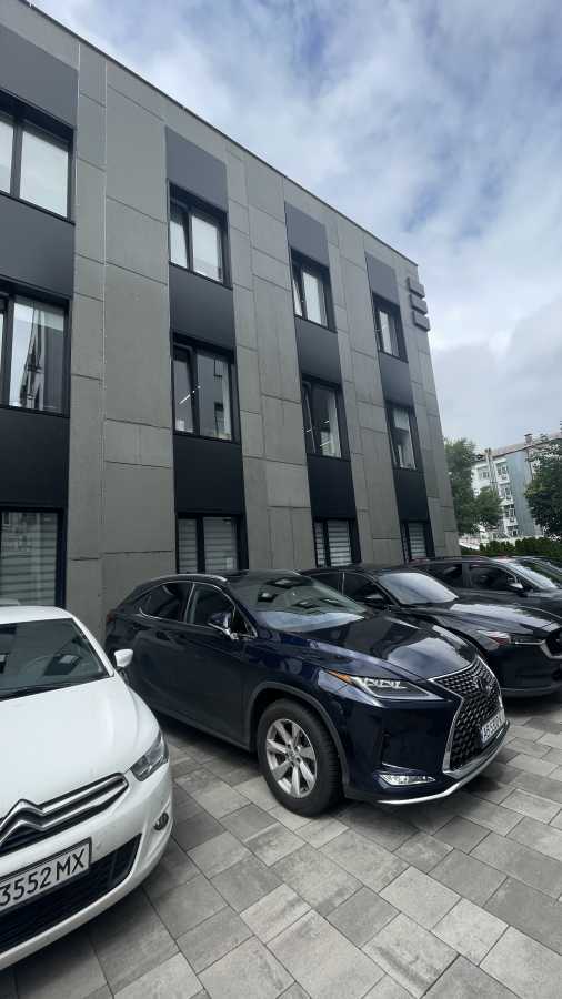 Продаж офісу 1130 м², Маршала Рибалка вул., 11