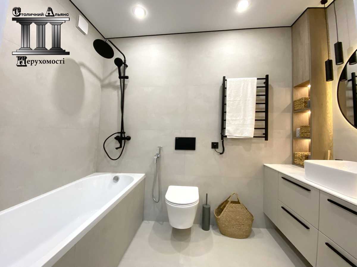 Продаж 2-кімнатної квартири 61 м², Михайла Максимовича вул., 28г