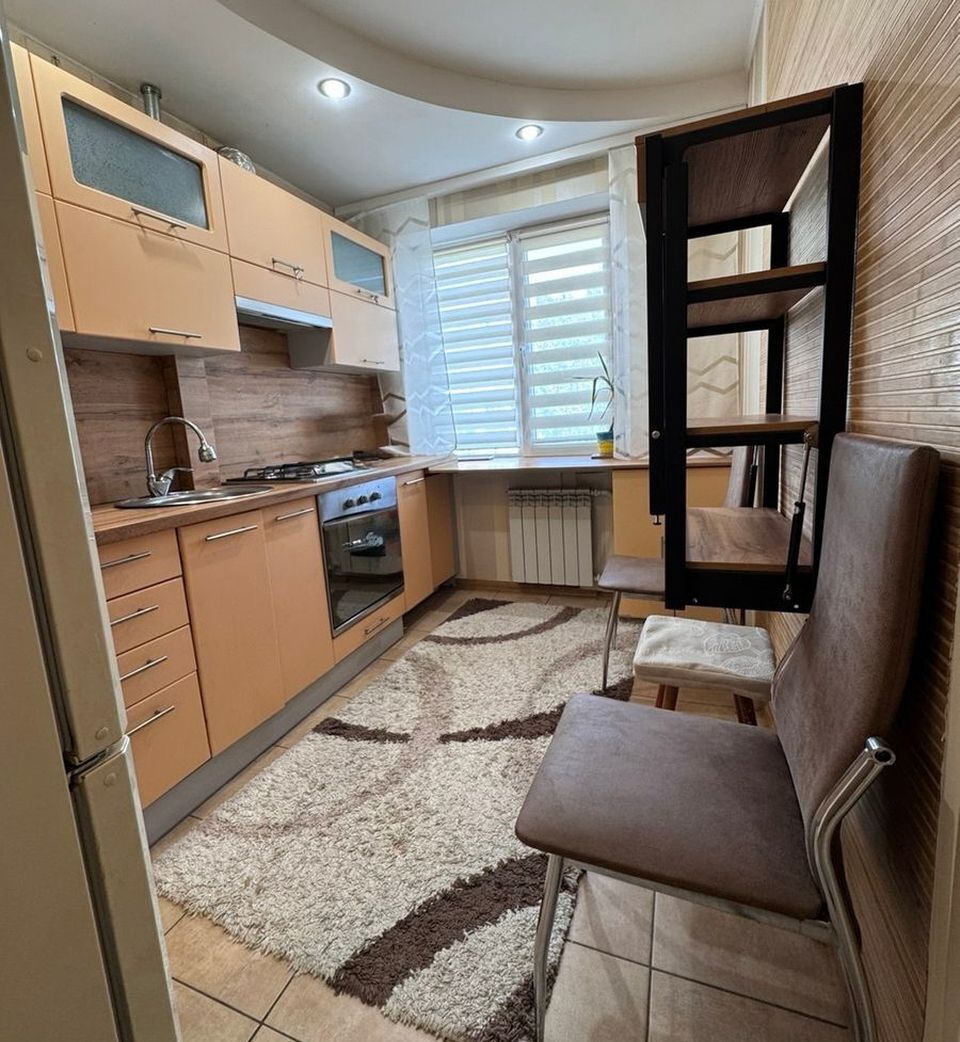 Продаж 3-кімнатної квартири 64 м², Крушельницкої пров., 7
