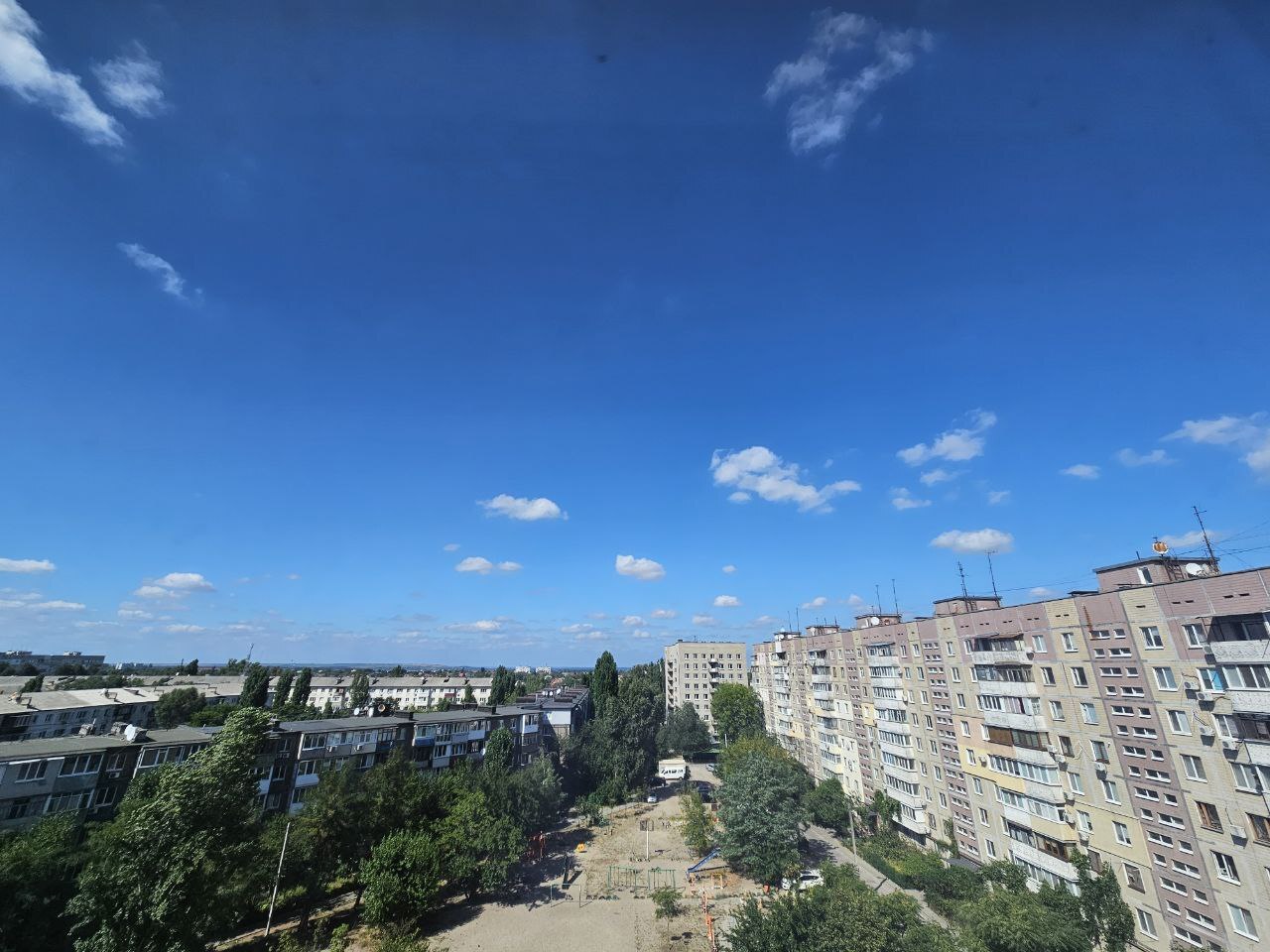Продаж 3-кімнатної квартири 65 м², Калинова вул., 64