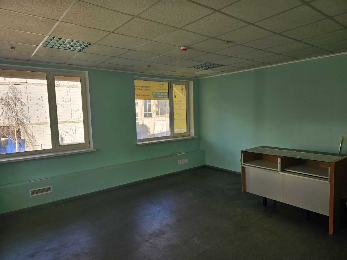 Аренда офиса 37 м², Ревуцкого ул., 14
