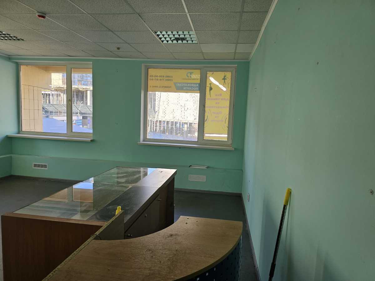 Аренда офиса 37 м², Ревуцкого ул., 14