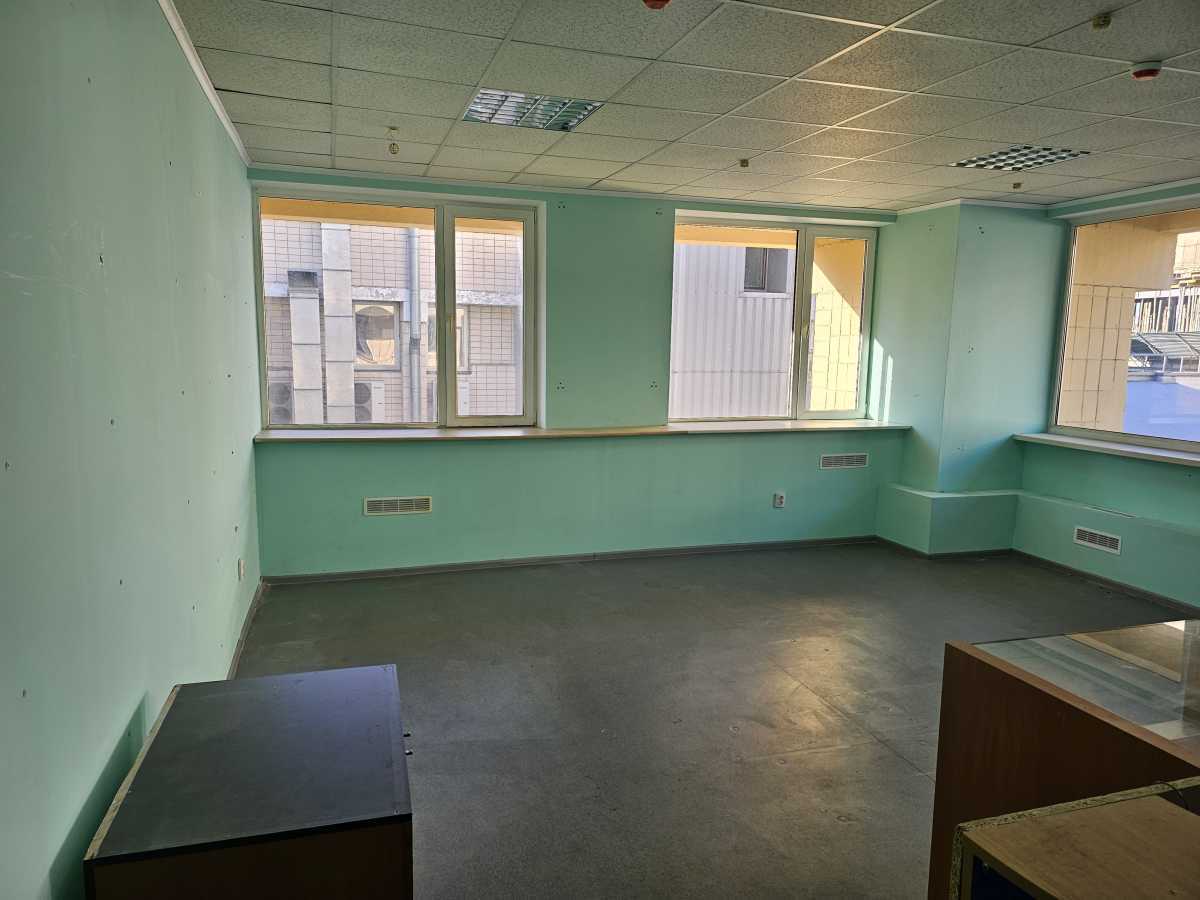 Аренда офиса 37 м², Ревуцкого ул., 14