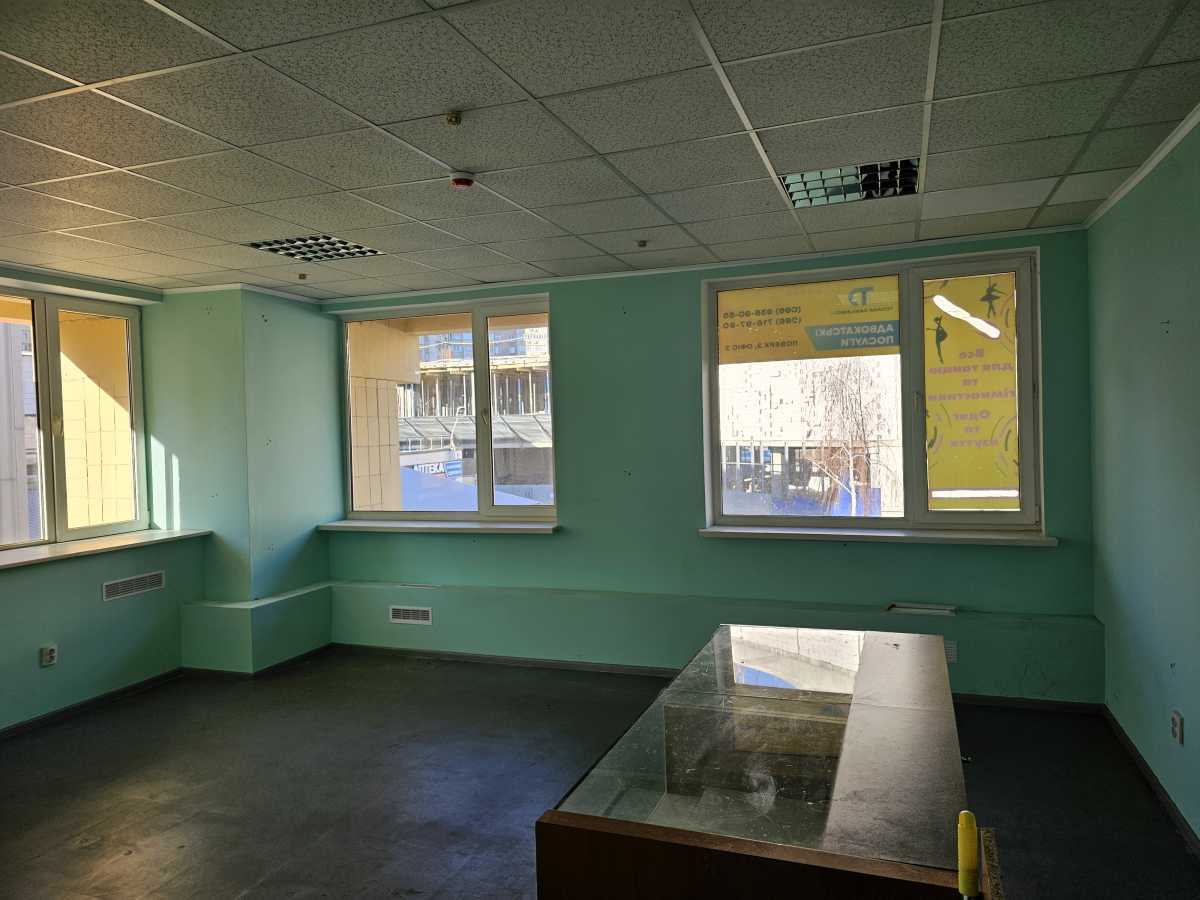 Аренда офиса 37 м², Ревуцкого ул., 14