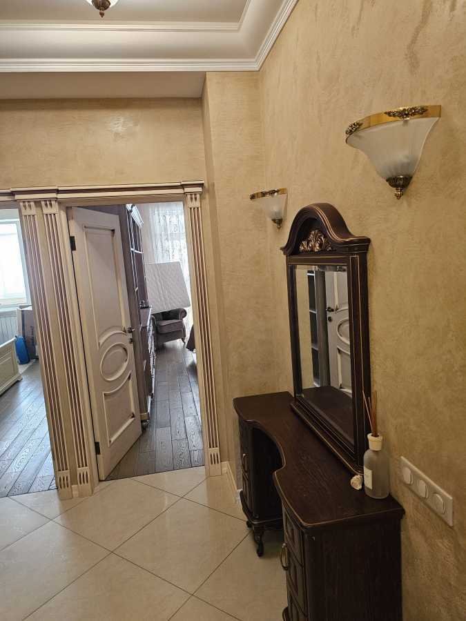 Продаж 4-кімнатної квартири 162 м², Оболонська наб., 3