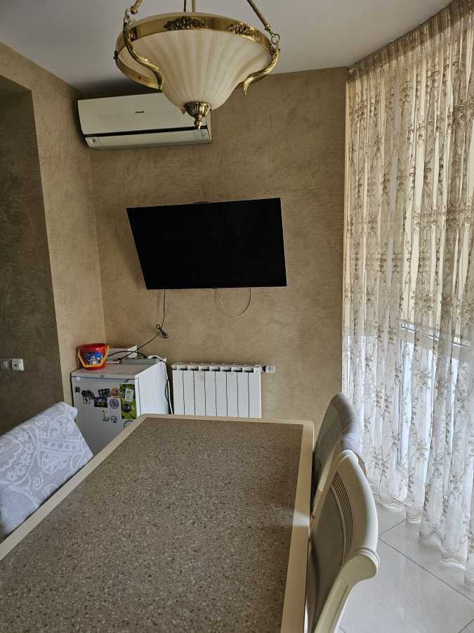 Продаж 4-кімнатної квартири 162 м², Оболонська наб., 3