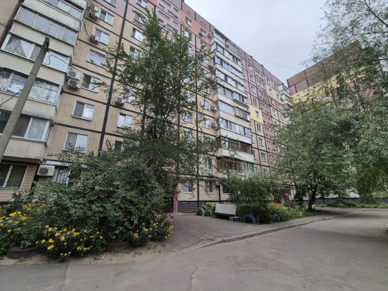 Продаж 2-кімнатної квартири 46 м², Миколая Михновського вул., 25
