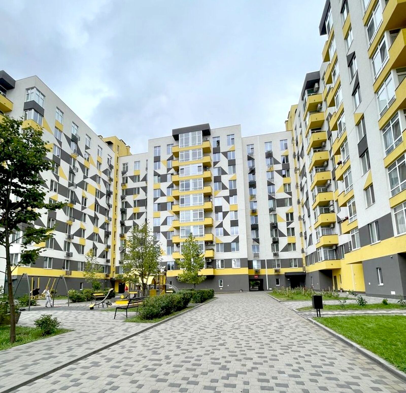 Продаж 3-кімнатної квартири 78 м², Богдана Хмельницького вул., 11А