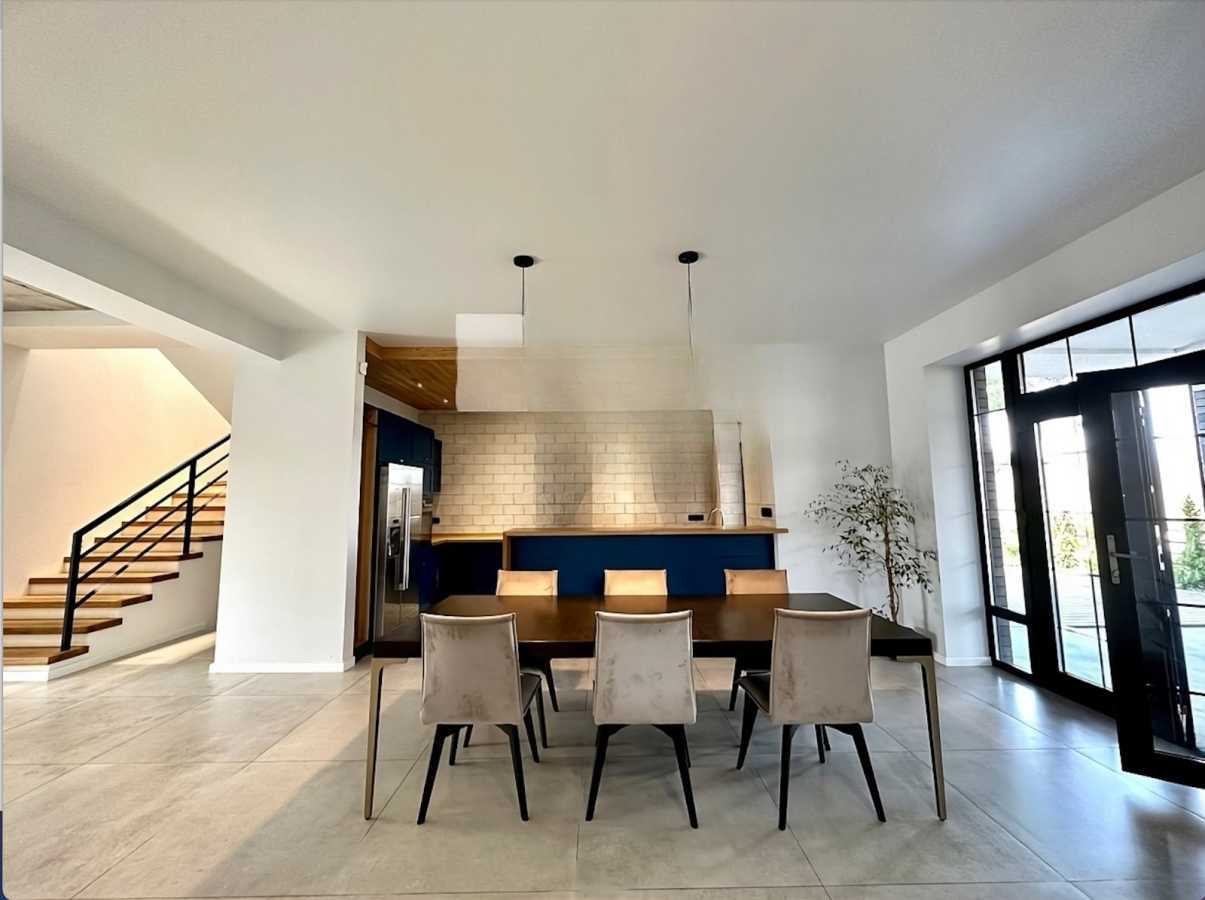 Продажа дома 285 м², соловяненка