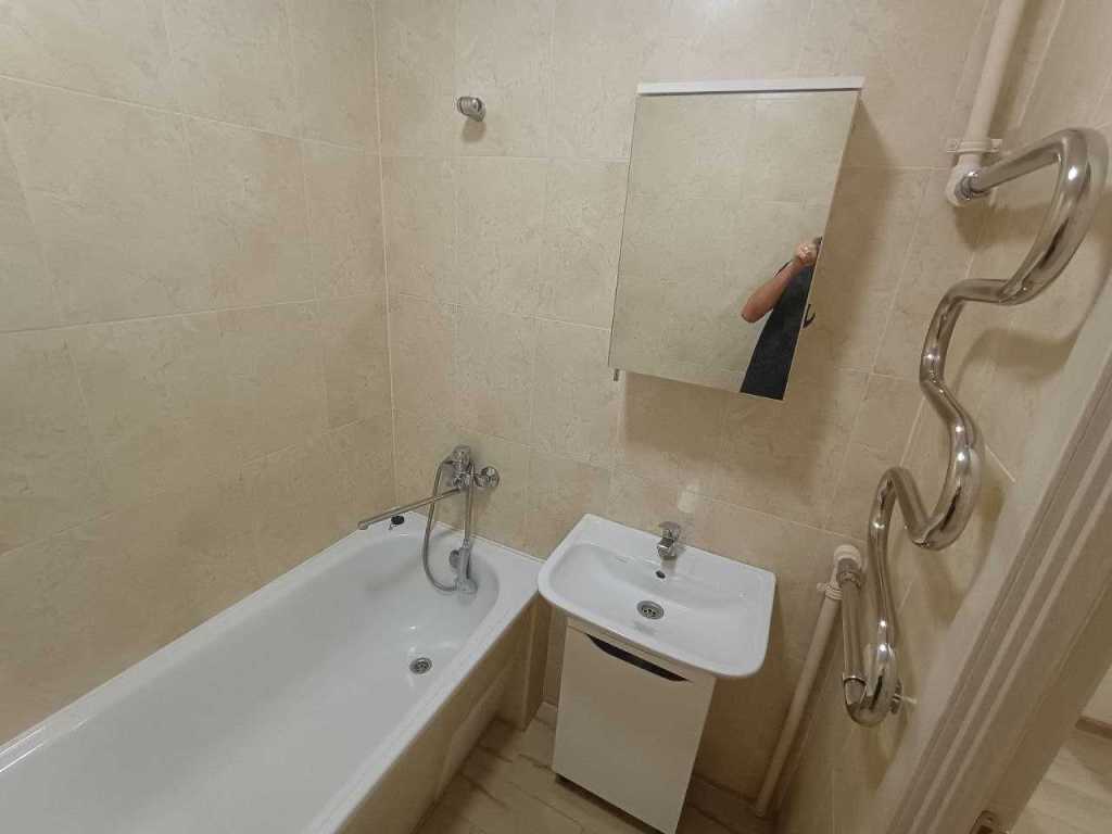 Продажа 2-комнатной квартиры 55.9 м², Квитневый пер., 10