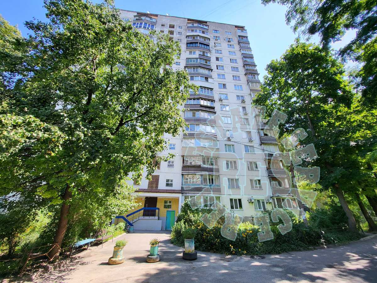 Продаж 3-кімнатної квартири 67.5 м², Стадіонна вул., 14