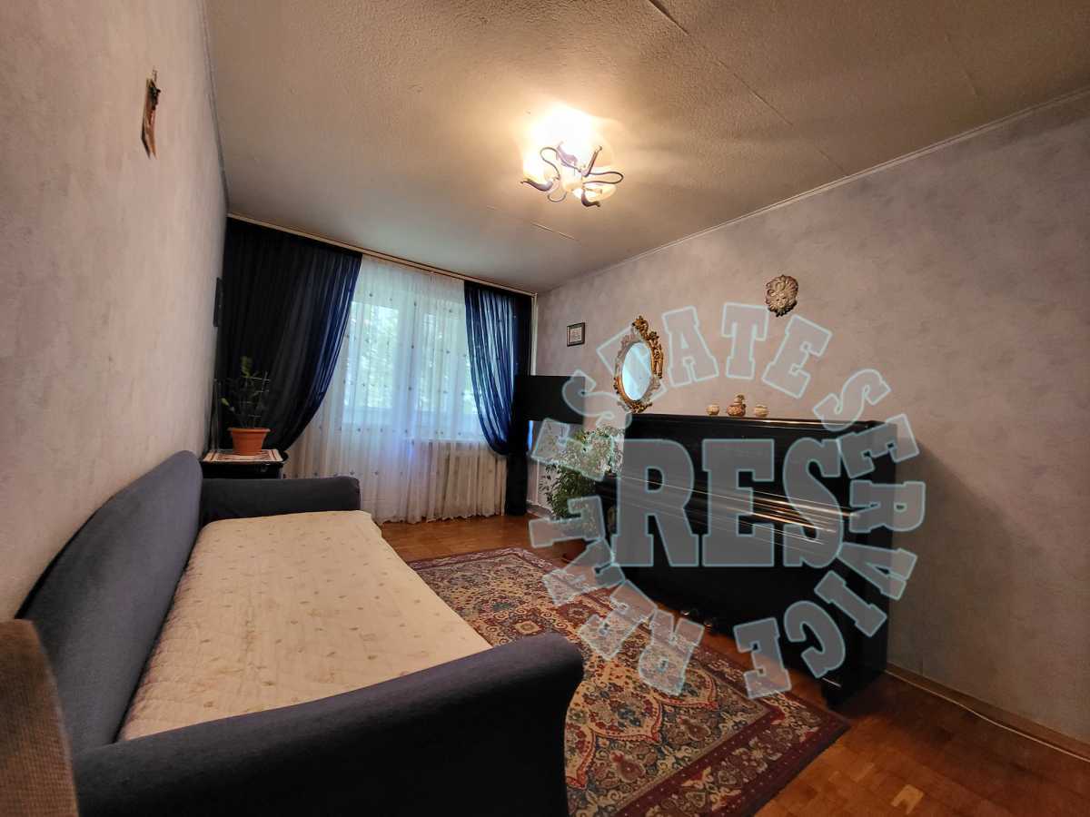Продаж 3-кімнатної квартири 67.5 м², Стадіонна вул., 14