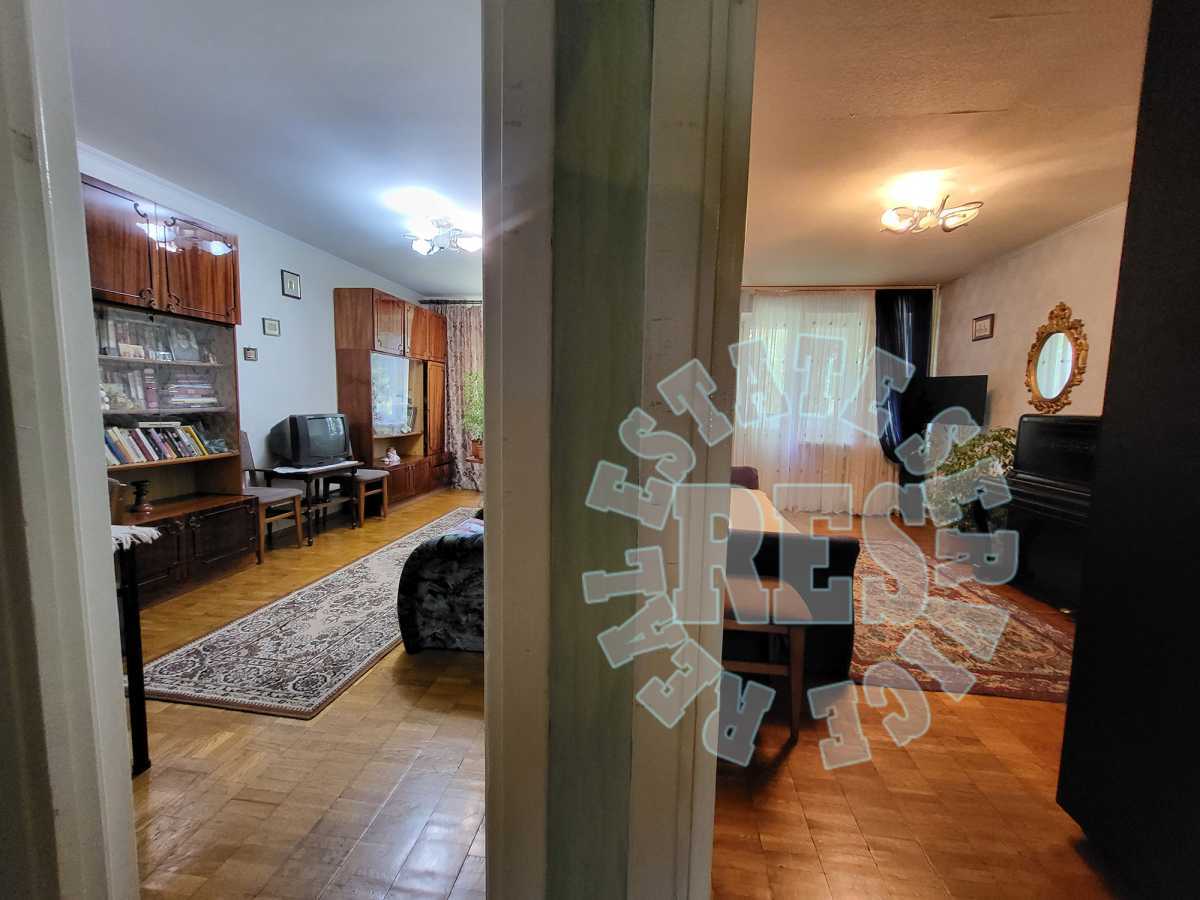 Продаж 3-кімнатної квартири 67.5 м², Стадіонна вул., 14