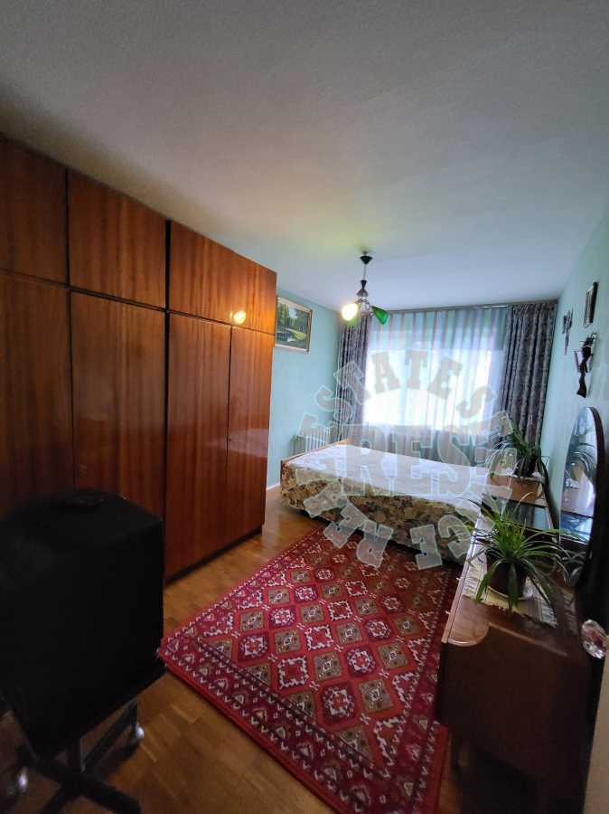 Продаж 3-кімнатної квартири 67.5 м², Стадіонна вул., 14