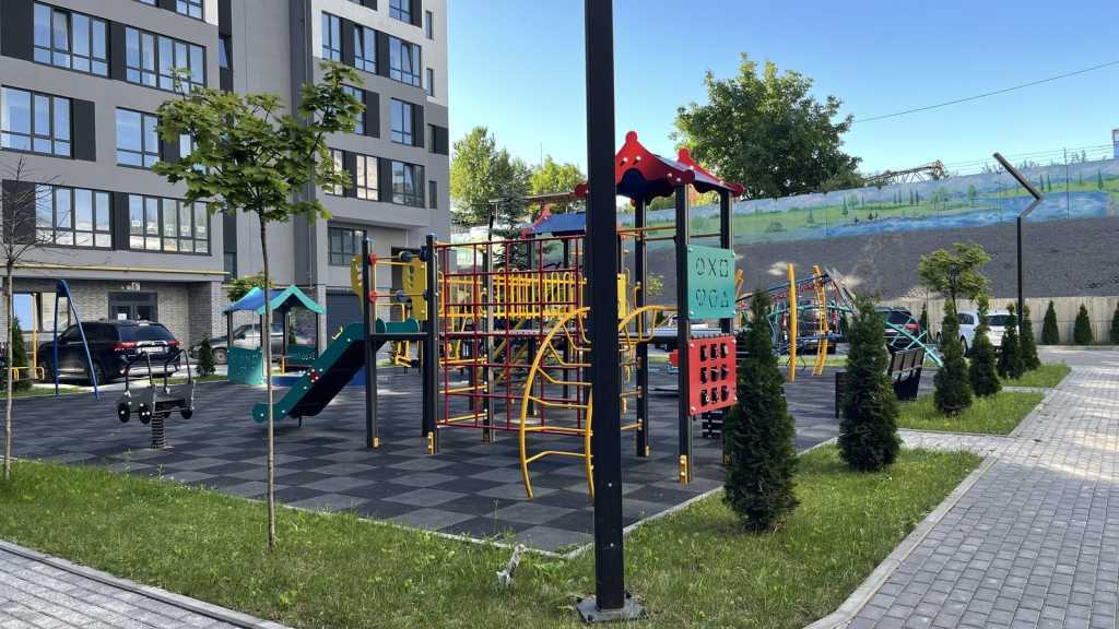 Продажа 1-комнатной квартиры 42 м², Озерная ул.