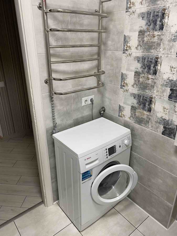 Оренда 1-кімнатної квартири 44 м², Моторний пров., 11