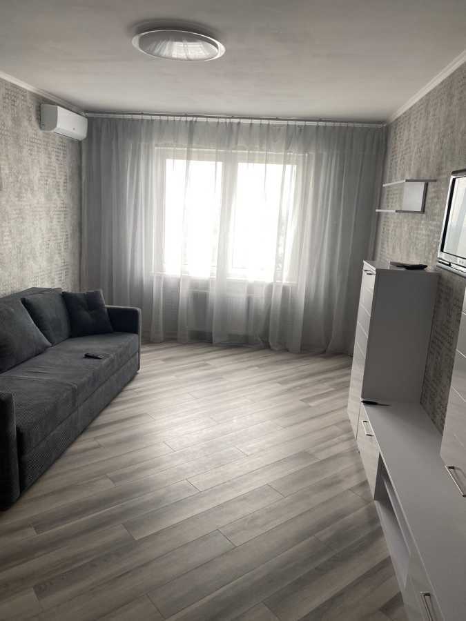 Оренда 1-кімнатної квартири 44 м², Моторний пров., 11