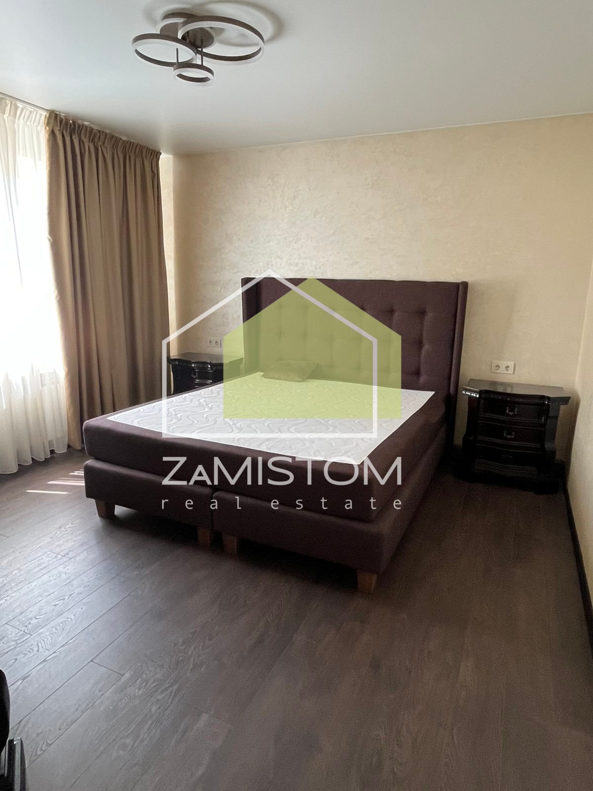 Продаж будинку 231 м²